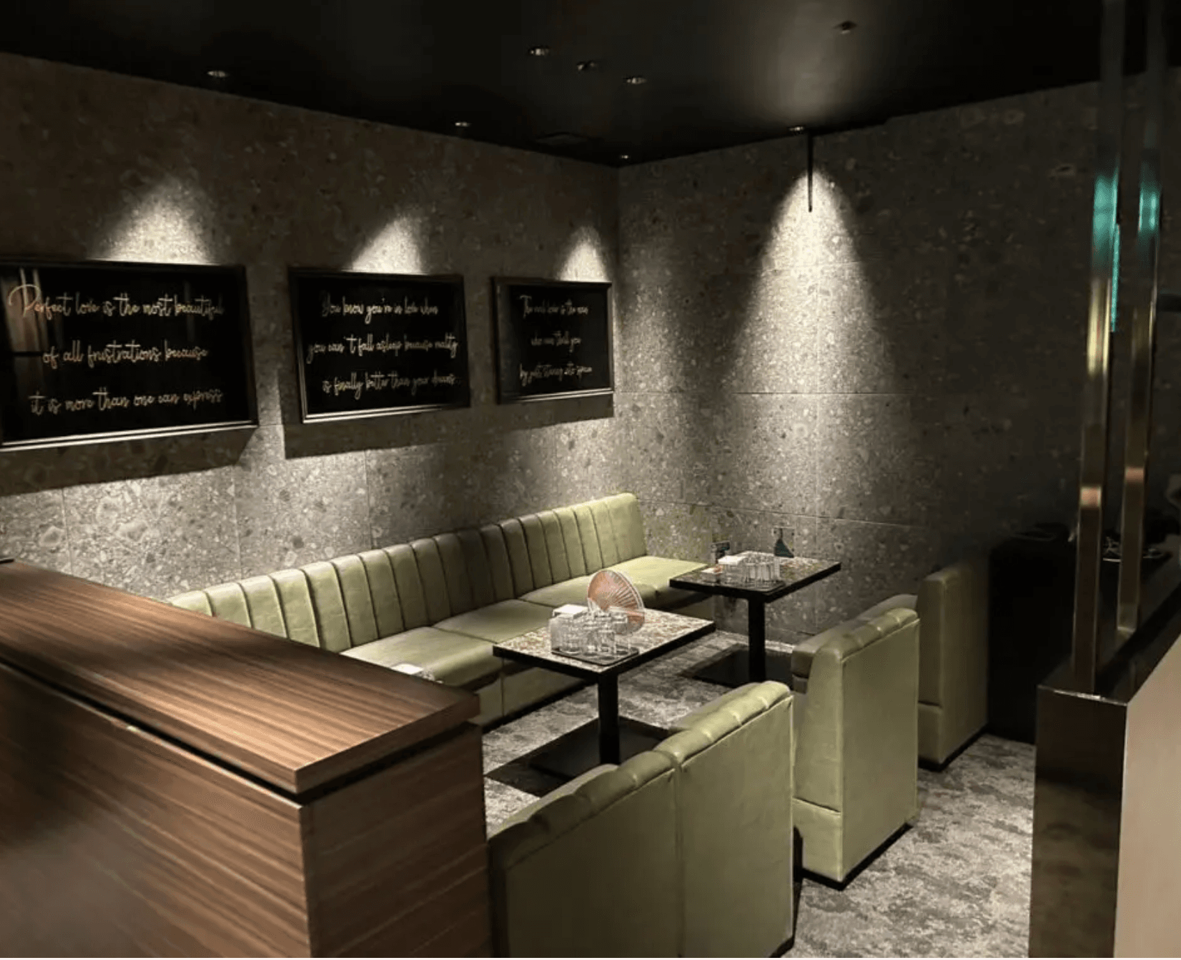 CLUB ONE CHAN ミナミ心斎橋(ワンチャン心斎橋)の店内