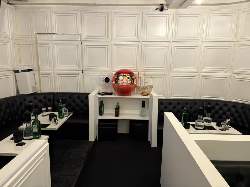 へのへのもへじの店内