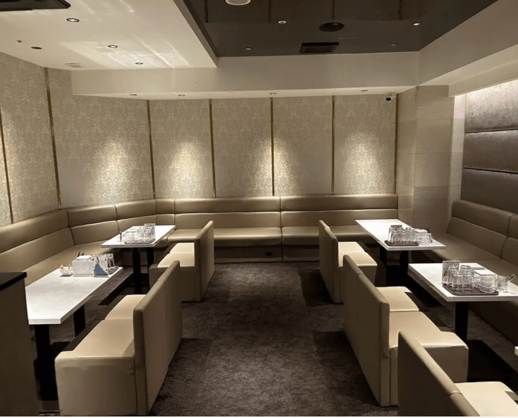 CLUB ONE CHAN ミナミ宗右衛門(ワンチャン宗右衛門町)の店内