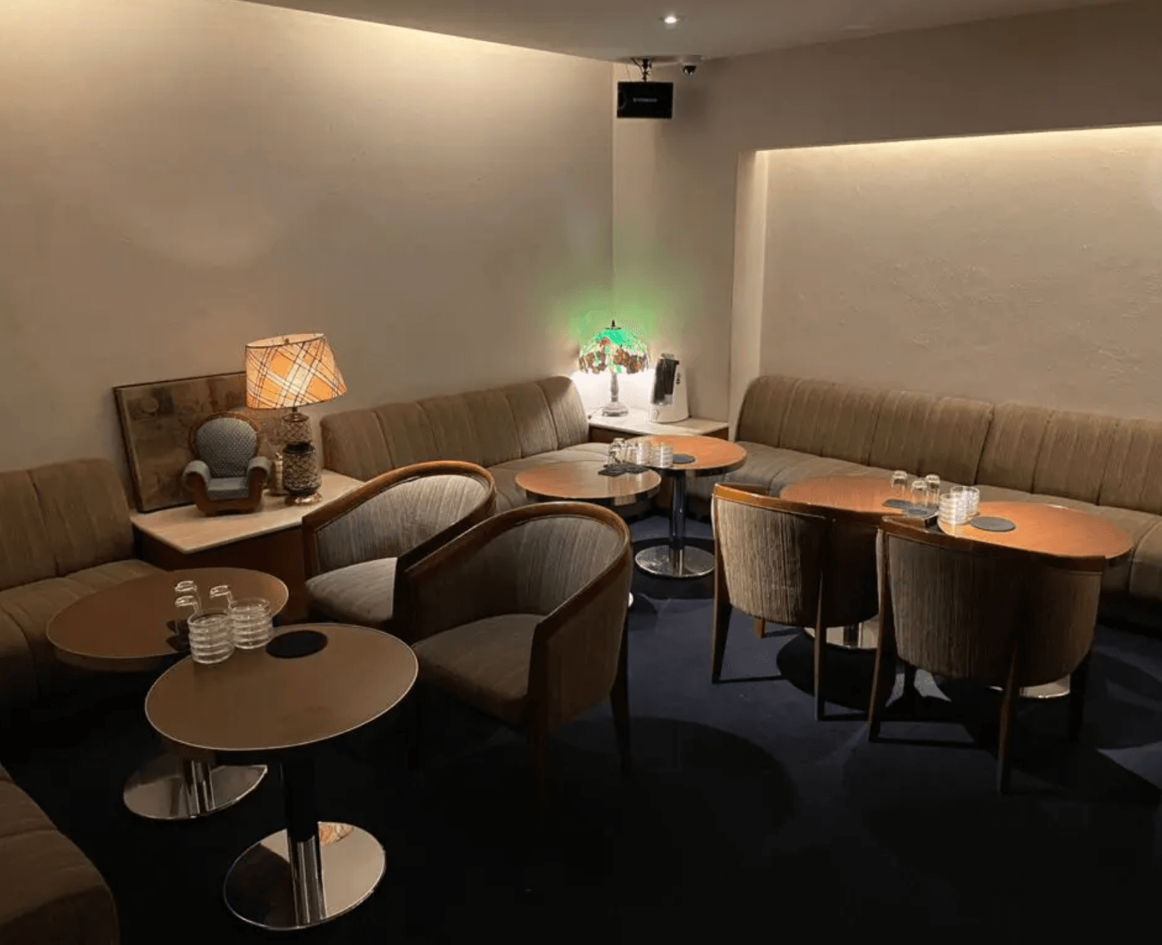 わい -Room- (ワイルーム)の店内