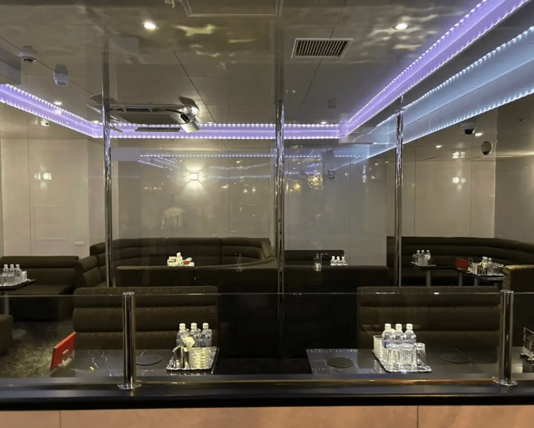 Club S(エス)の店内