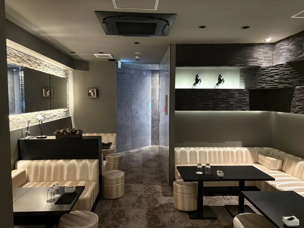 寿乃(ジュノ)の店内