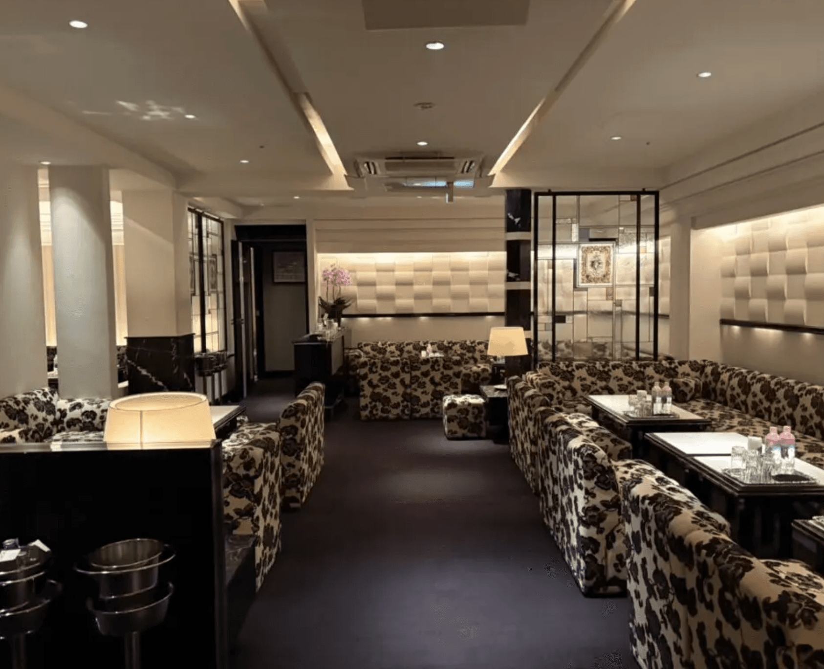 CLUB MARGAUX(マルゴー)の店内